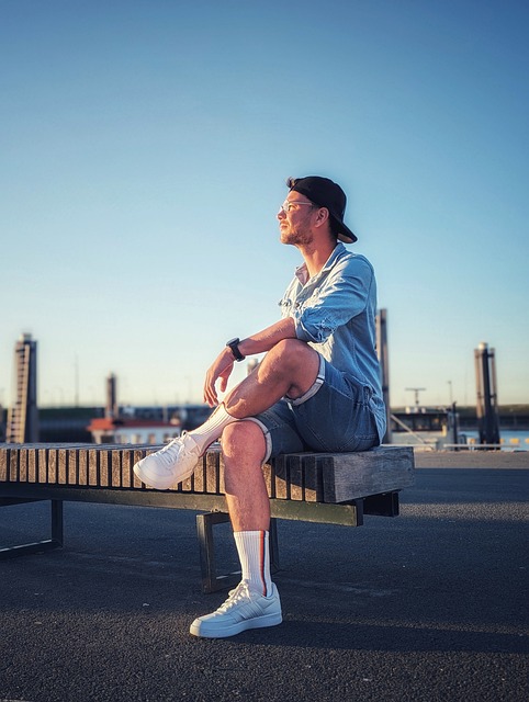 洋将突然离 洋将突然离